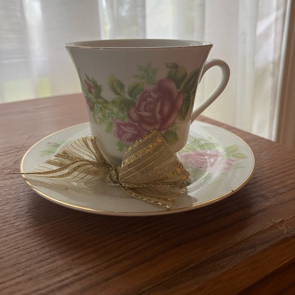 Tea Cup Set With Candle